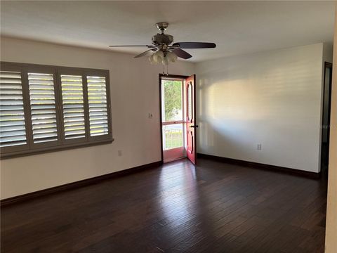 Tiny photo for 626 Third Avenue, Lady Lake, FL 32159 (MLS # OM715581)