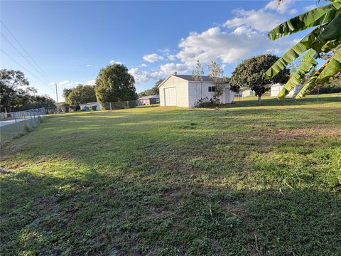 Tiny photo for 626 Third Avenue, Lady Lake, FL 32159 (MLS # OM715581)