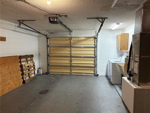 Tiny photo for 626 Third Avenue, Lady Lake, FL 32159 (MLS # OM715581)