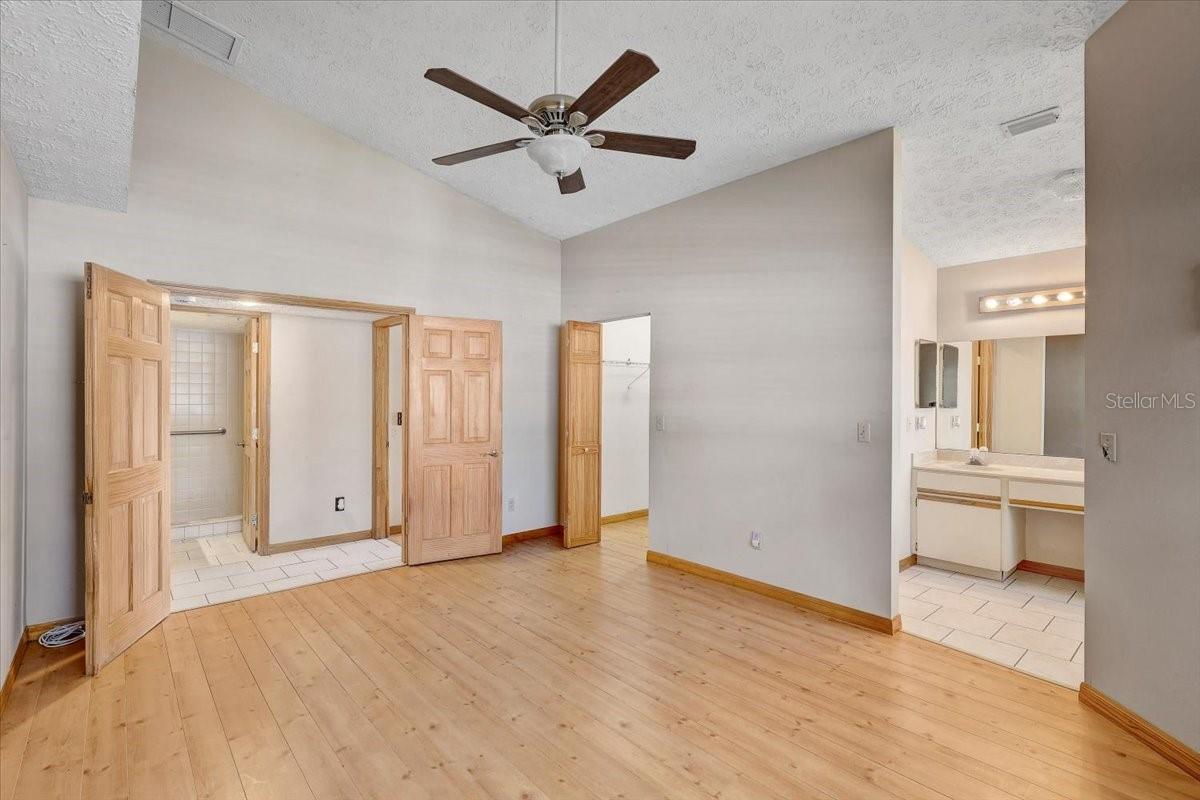 LAKEVIEW VILLAGE SEC A UNI - Residential