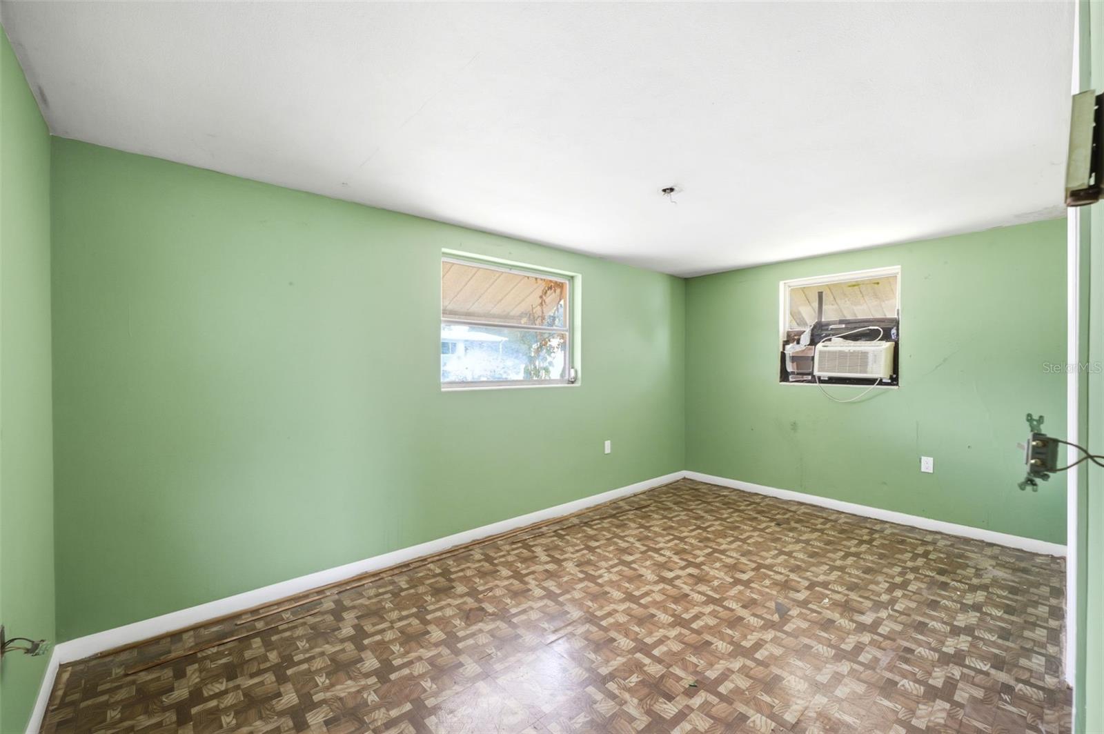 BEVERLY HILLS UNIT 02 - Residential