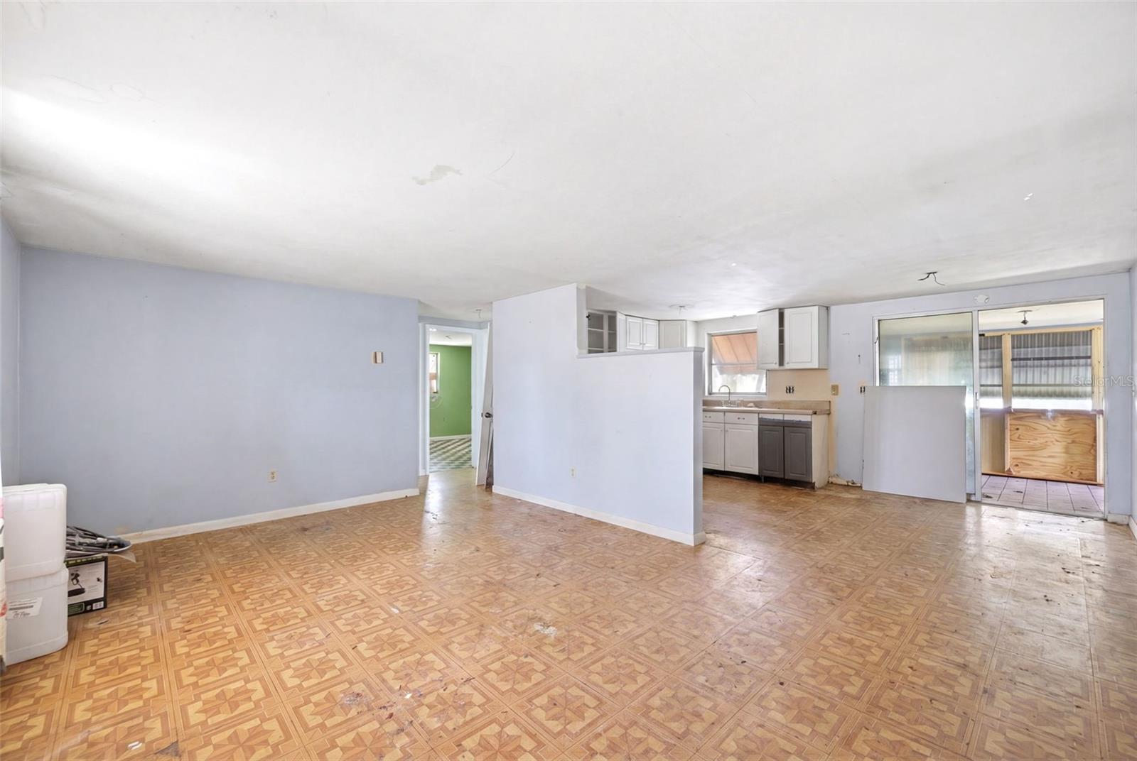 BEVERLY HILLS UNIT 02 - Residential