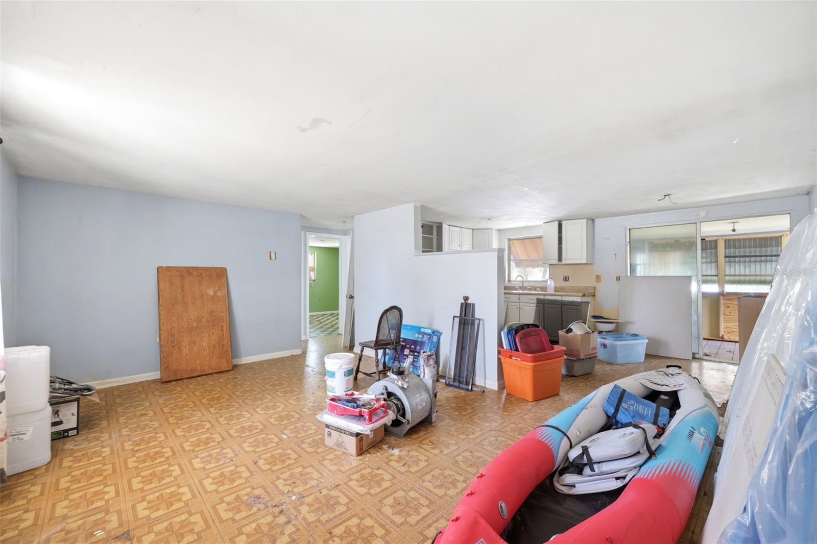 BEVERLY HILLS UNIT 02 - Residential