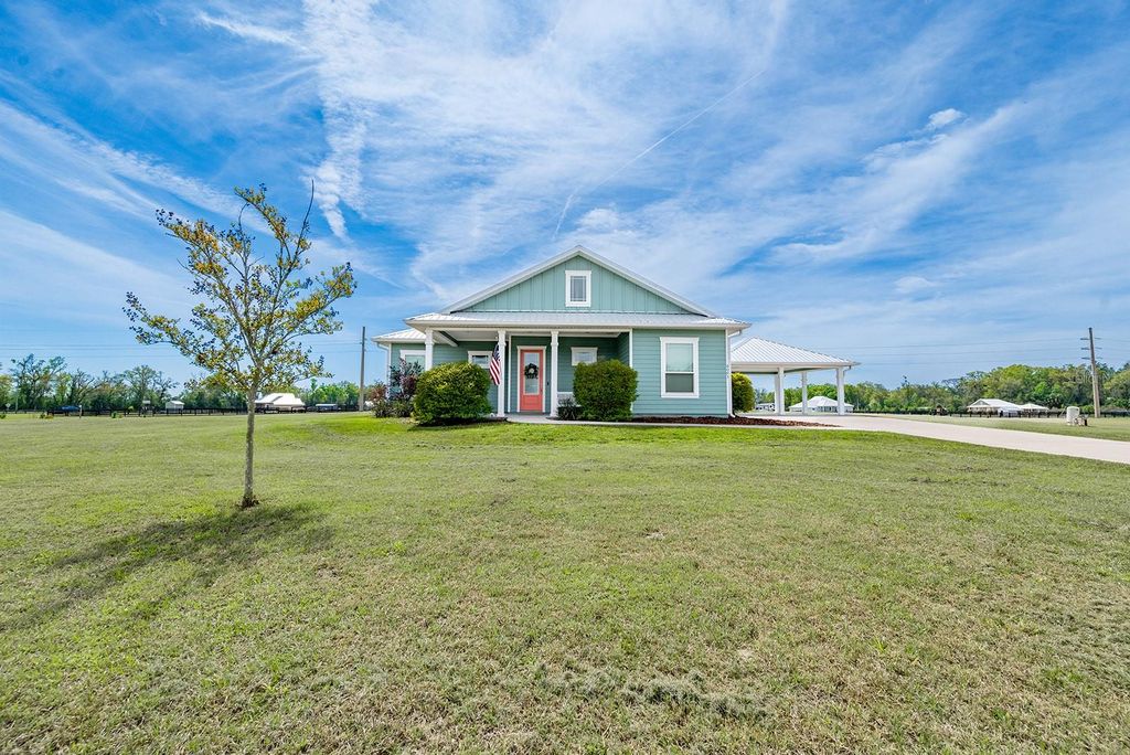 Photo of 6095 SW 82nd Place, Trenton, FL 32693 (MLS # GC538781)