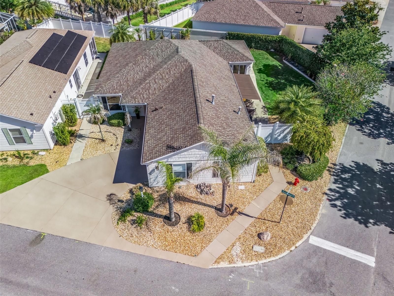 949 TANGLEWOOD PLACE