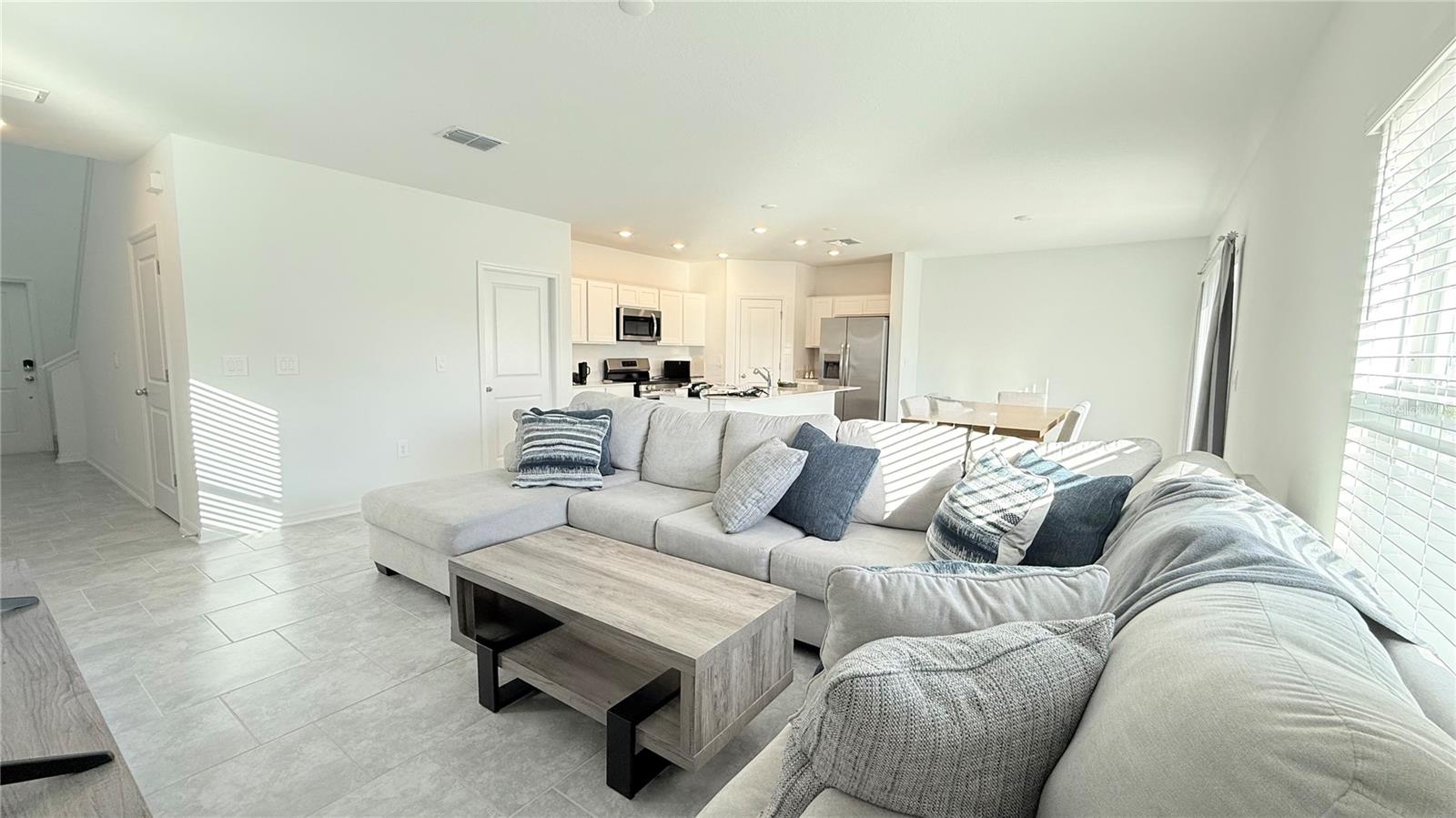 PEACE CRK RESERVE - Residential Lease