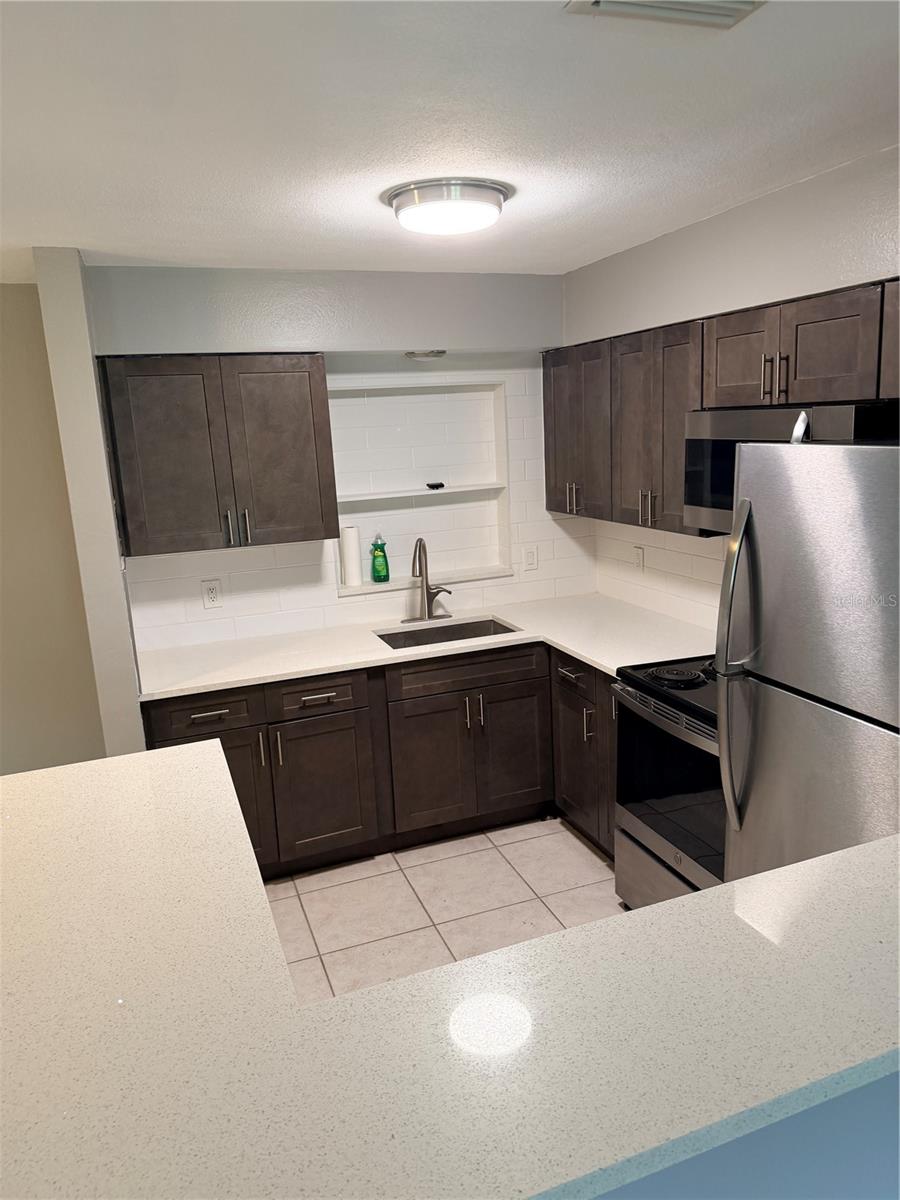 COUNTRY ESTATES 3RD ADD - Residential Lease