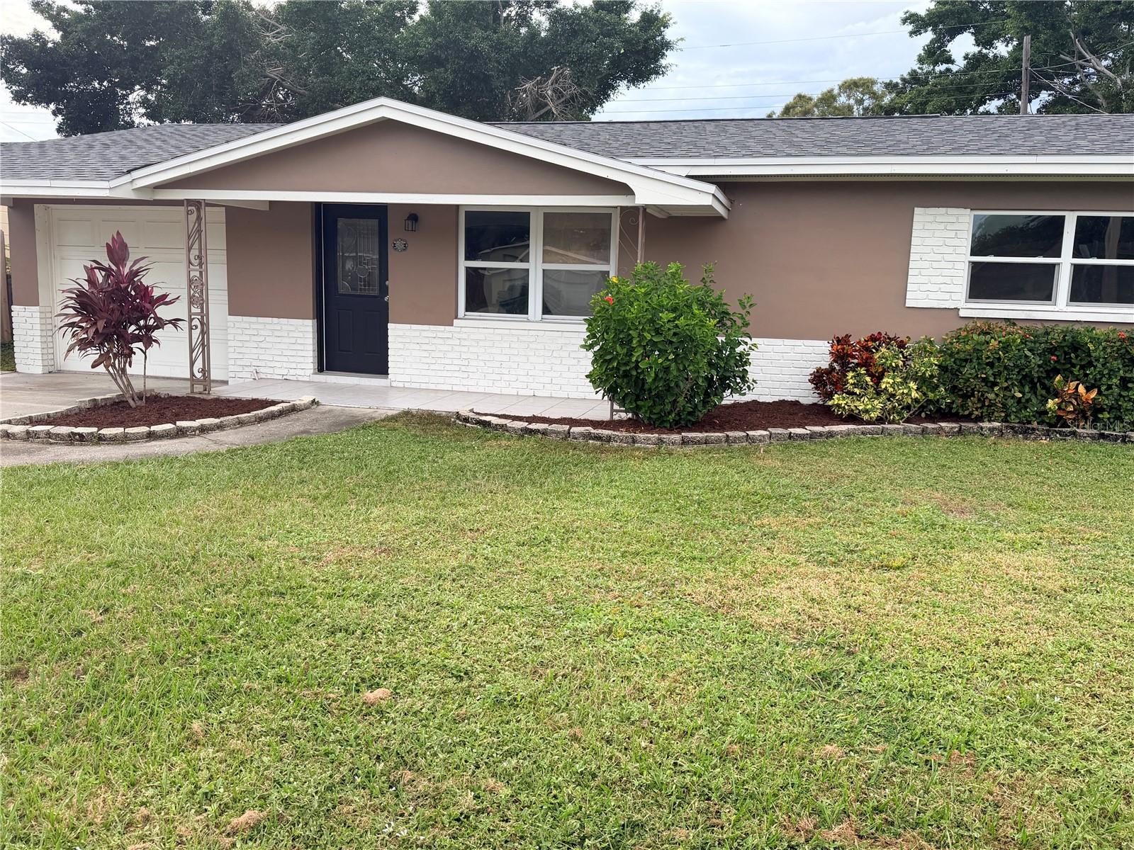 COUNTRY ESTATES 3RD ADD - Residential Lease