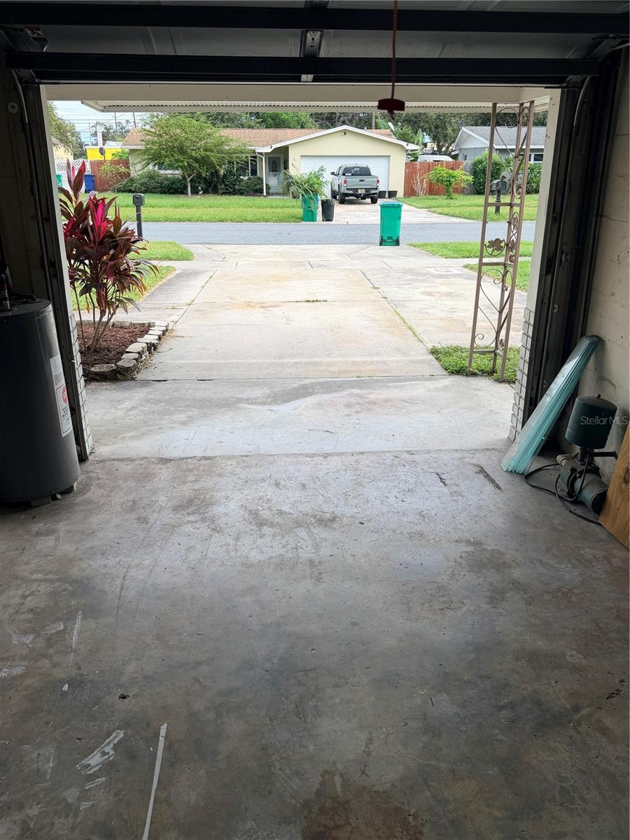 COUNTRY ESTATES 3RD ADD - Residential Lease