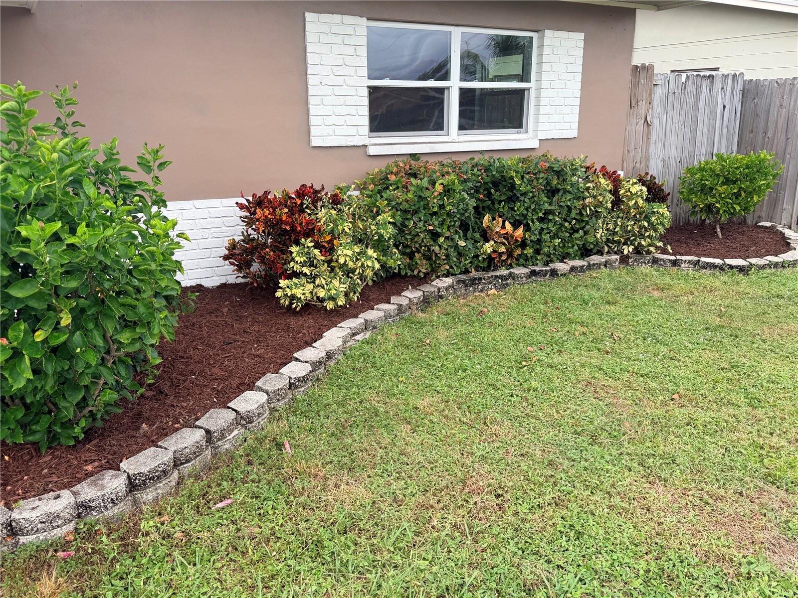 COUNTRY ESTATES 3RD ADD - Residential Lease