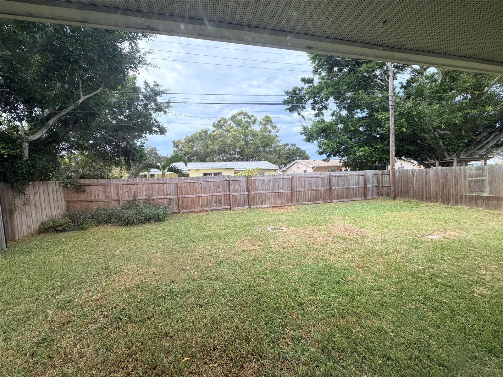 COUNTRY ESTATES 3RD ADD - Residential Lease