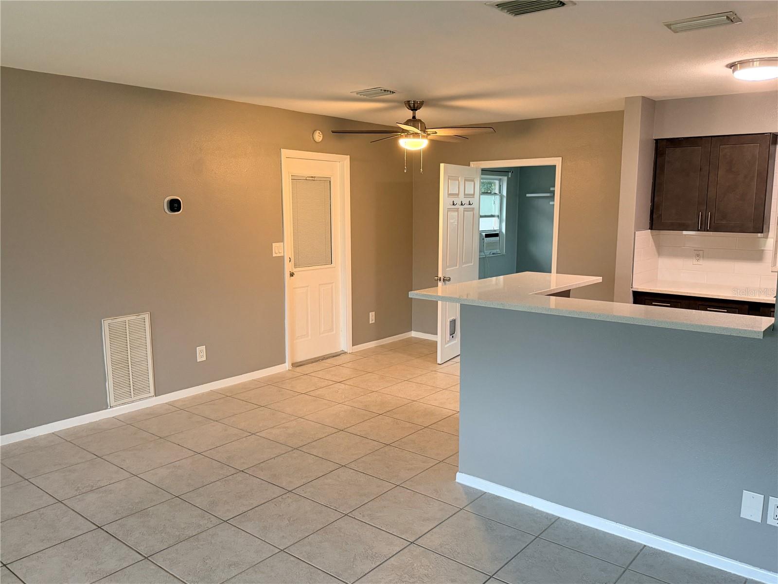 COUNTRY ESTATES 3RD ADD - Residential Lease