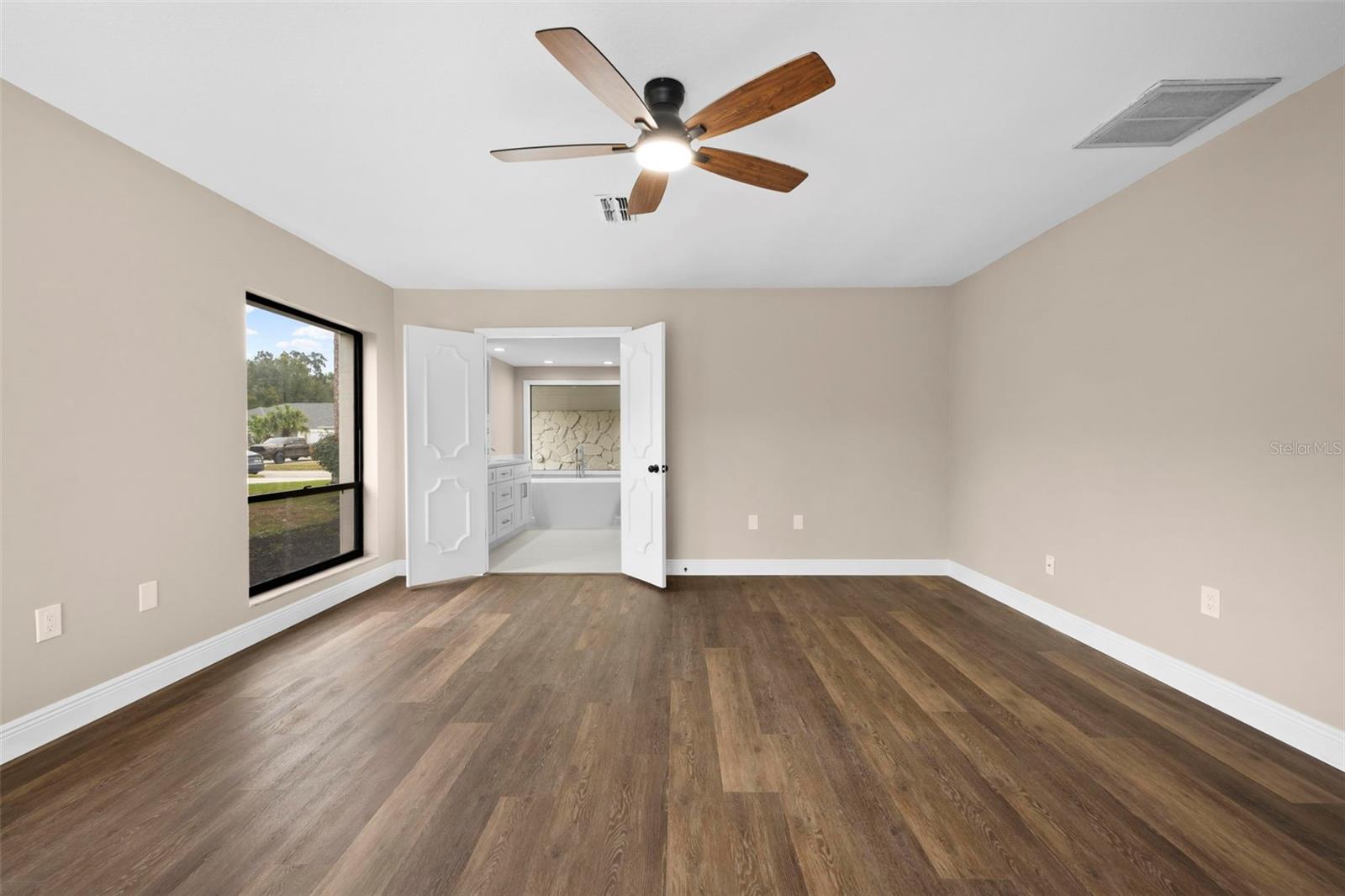 LAKE IN THE WOODS PH I - Residential