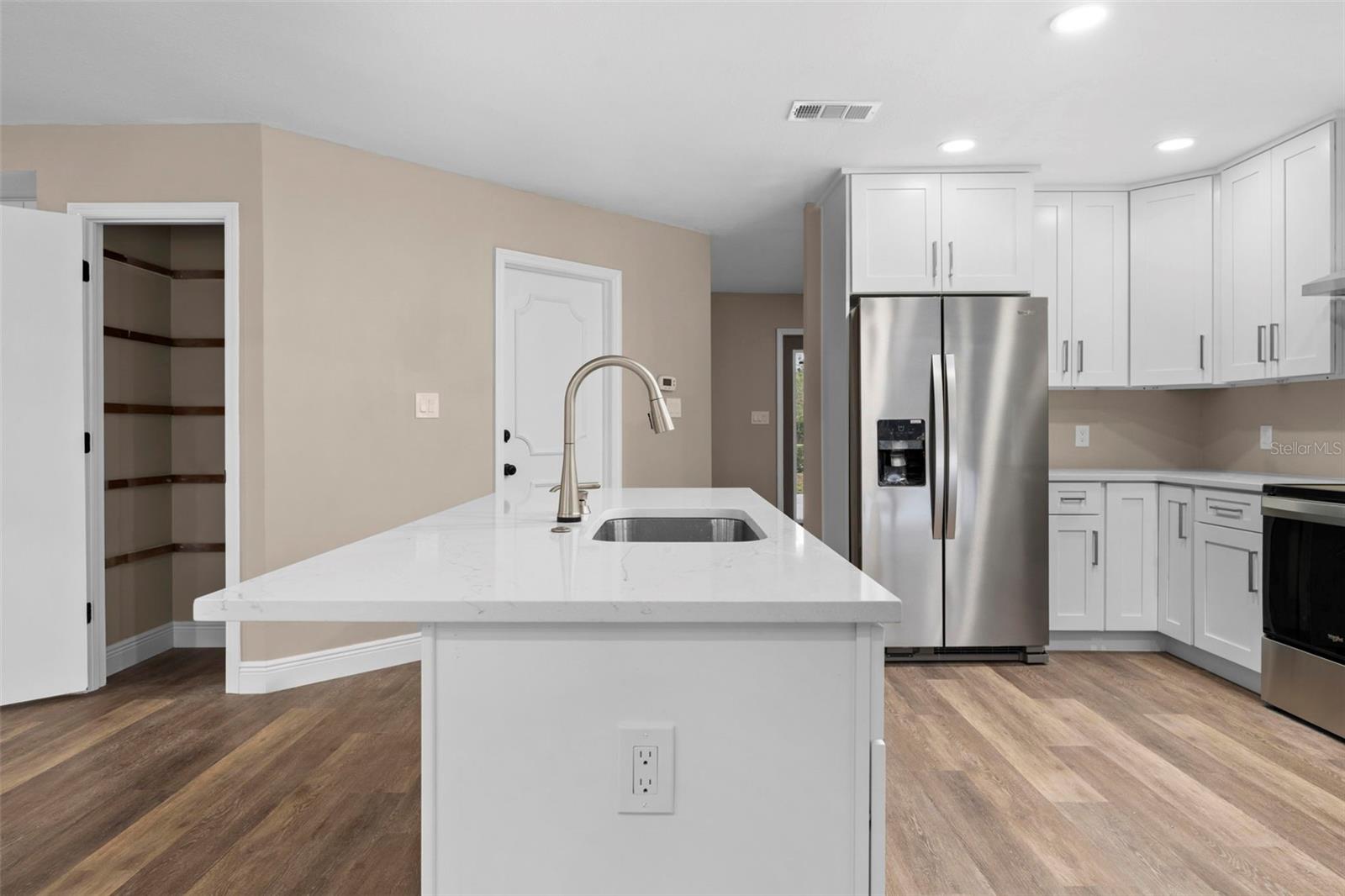 LAKE IN THE WOODS PH I - Residential