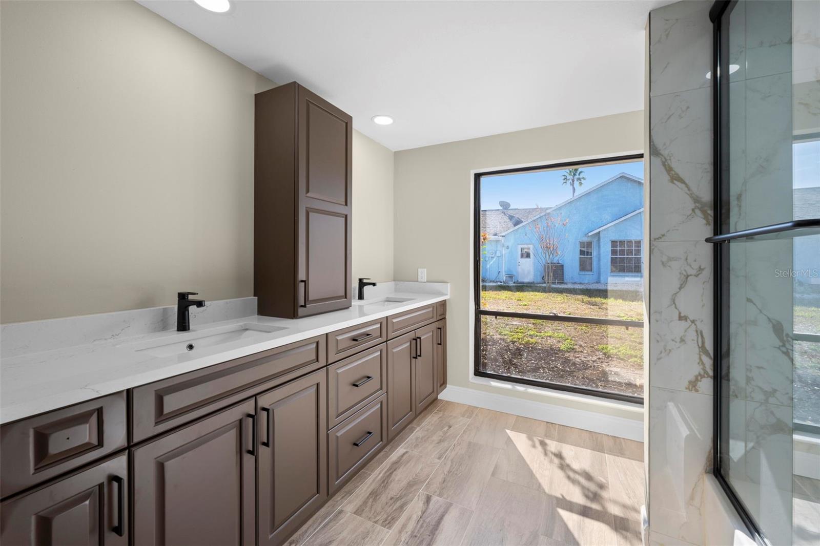 LAKE IN THE WOODS PH I - Residential