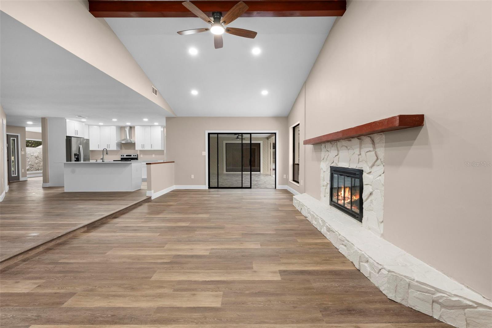 LAKE IN THE WOODS PH I - Residential