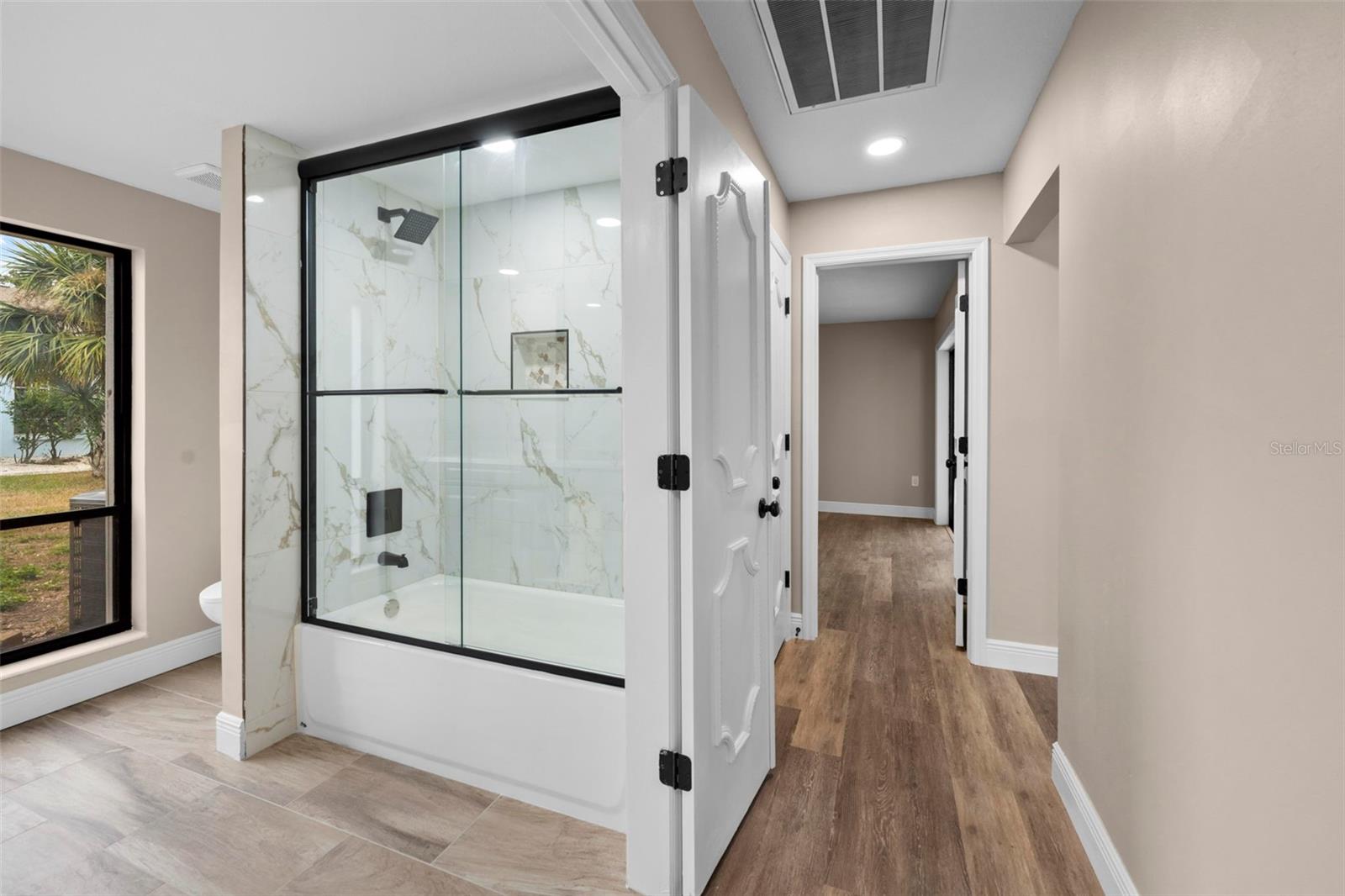 LAKE IN THE WOODS PH I - Residential