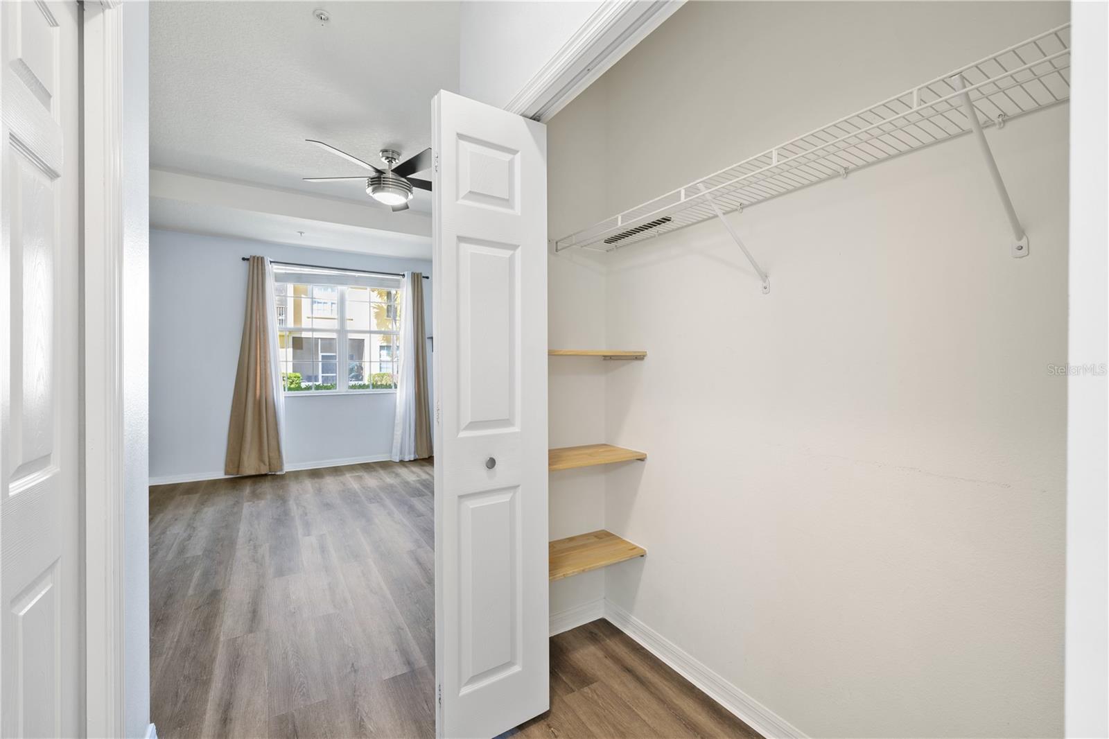 OAKWATER PH 02-6 CONDO - Residential