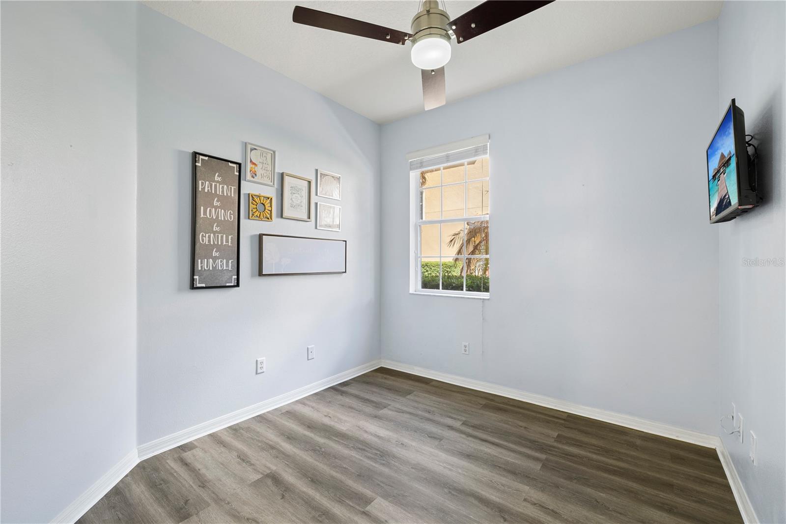 OAKWATER PH 02-6 CONDO - Residential