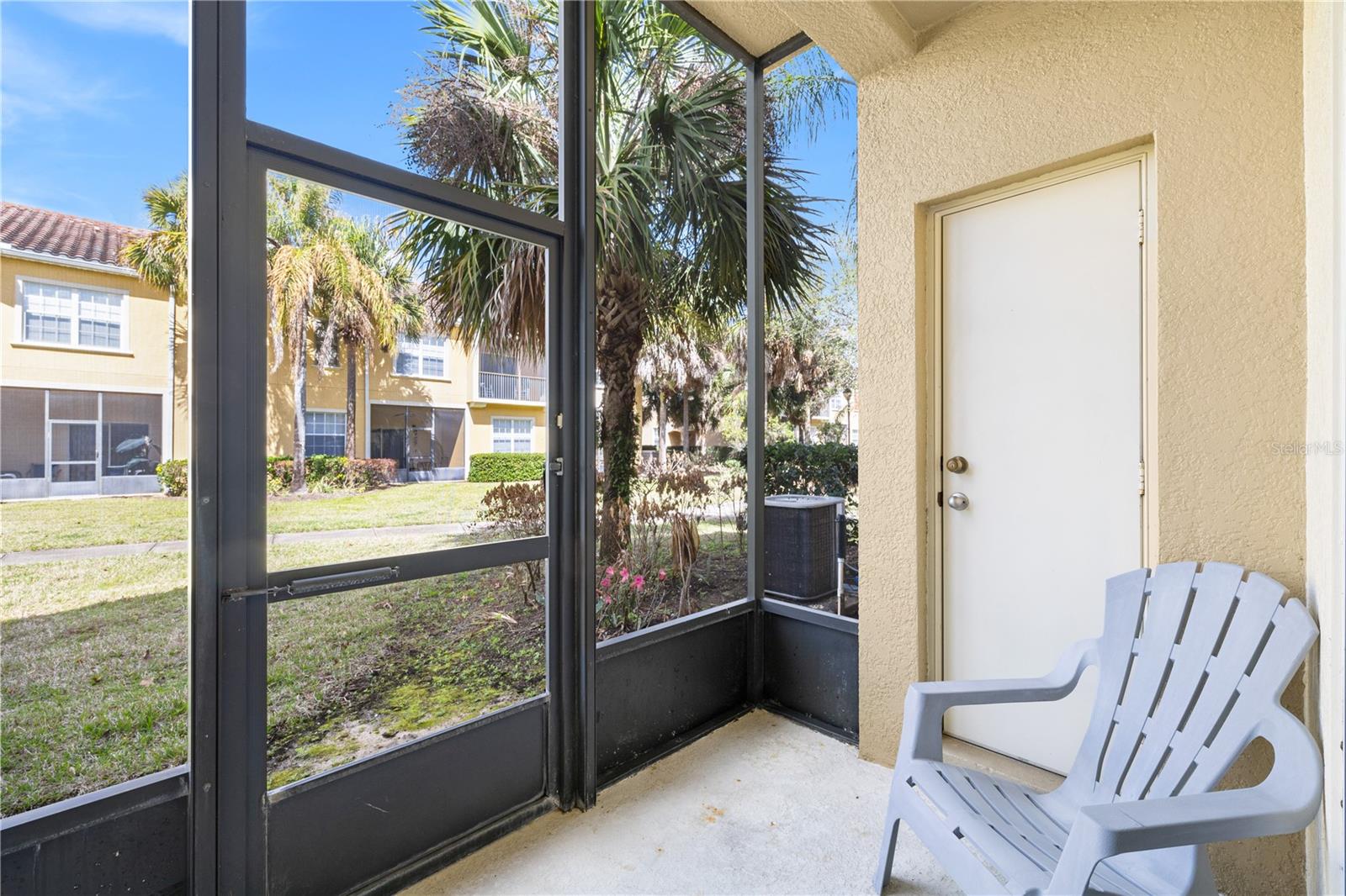 OAKWATER PH 02-6 CONDO - Residential