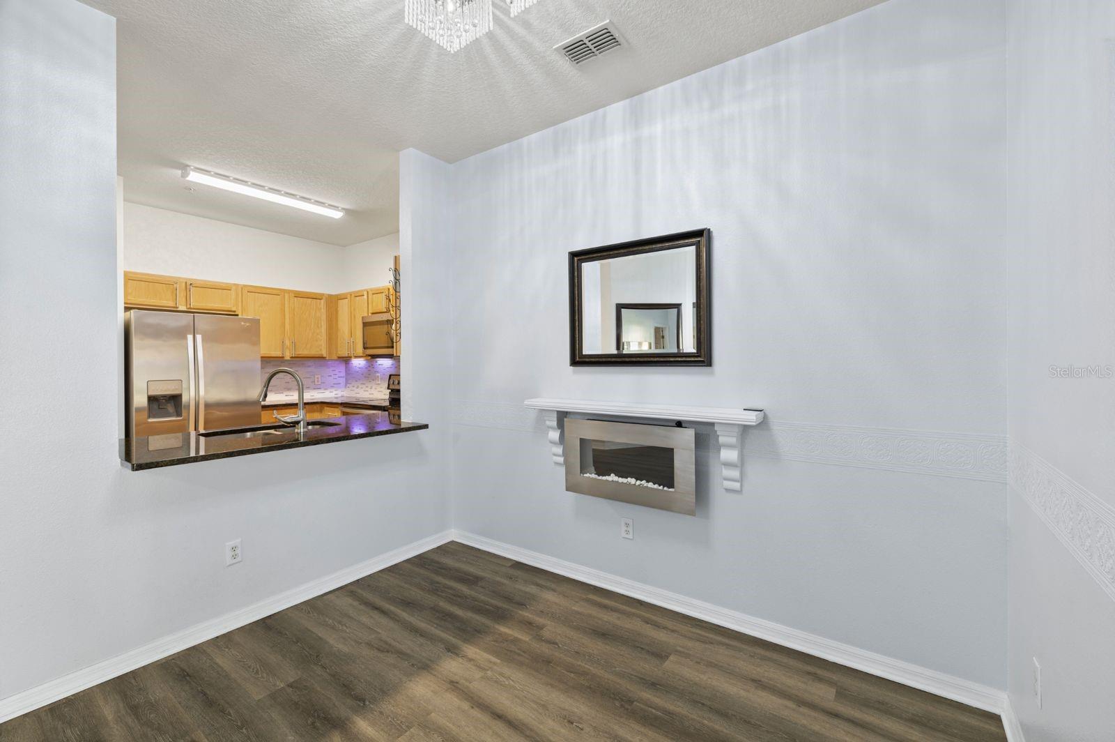 OAKWATER PH 02-6 CONDO - Residential