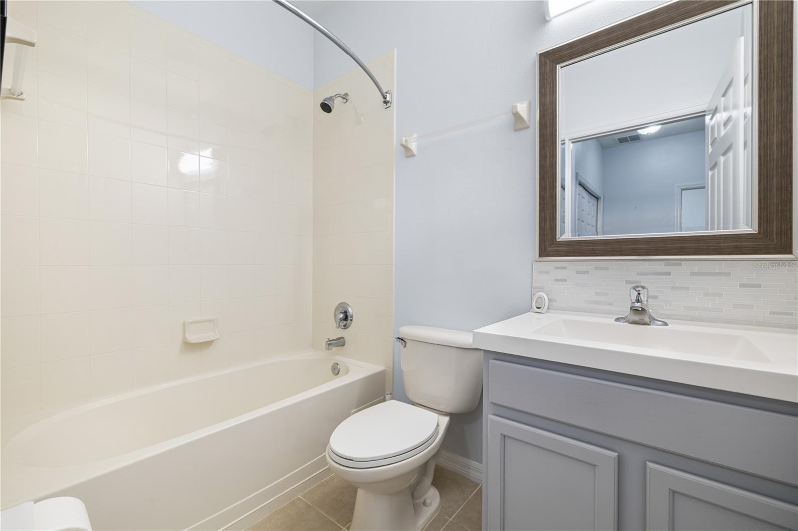 OAKWATER PH 02-6 CONDO - Residential