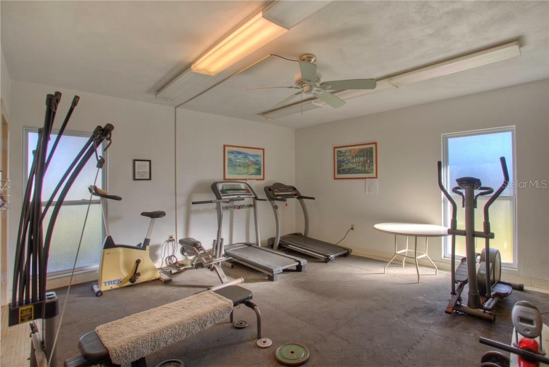 PALM-AIRE AT DESOTO LAKES CNTRY - Residential Lease