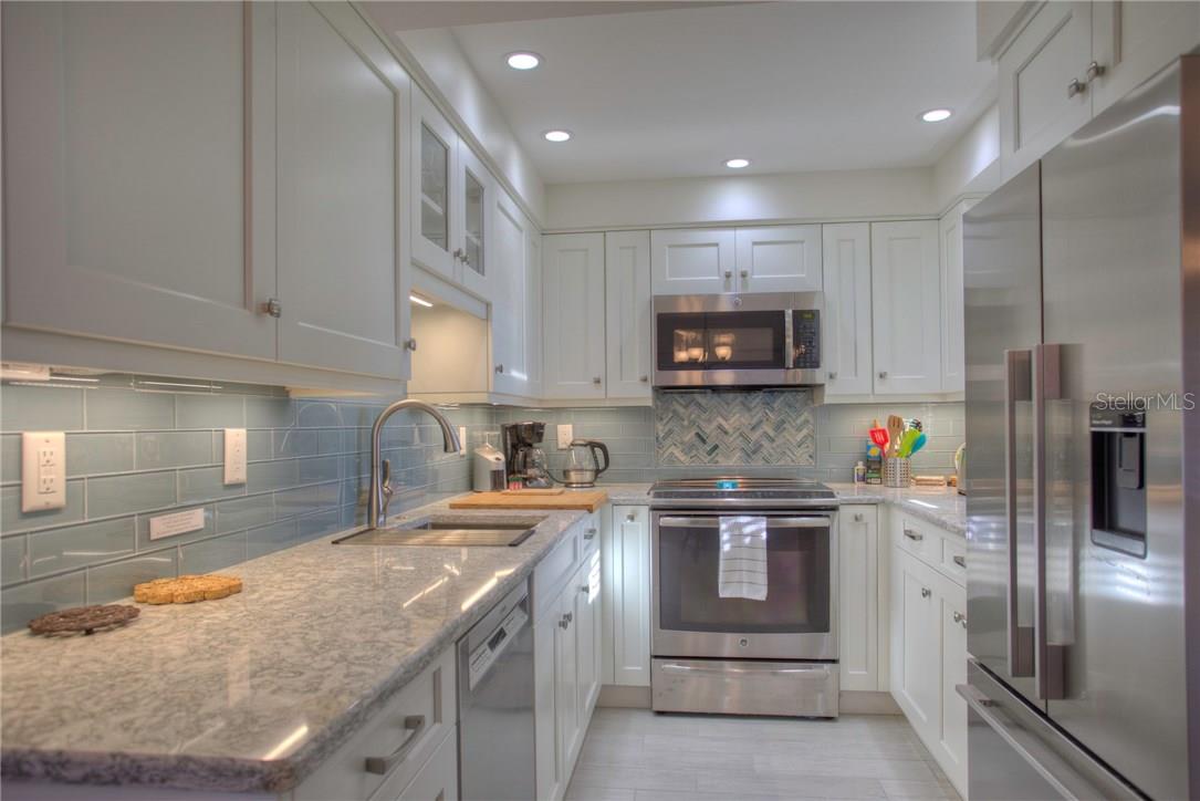 PALM-AIRE AT DESOTO LAKES CNTRY - Residential Lease