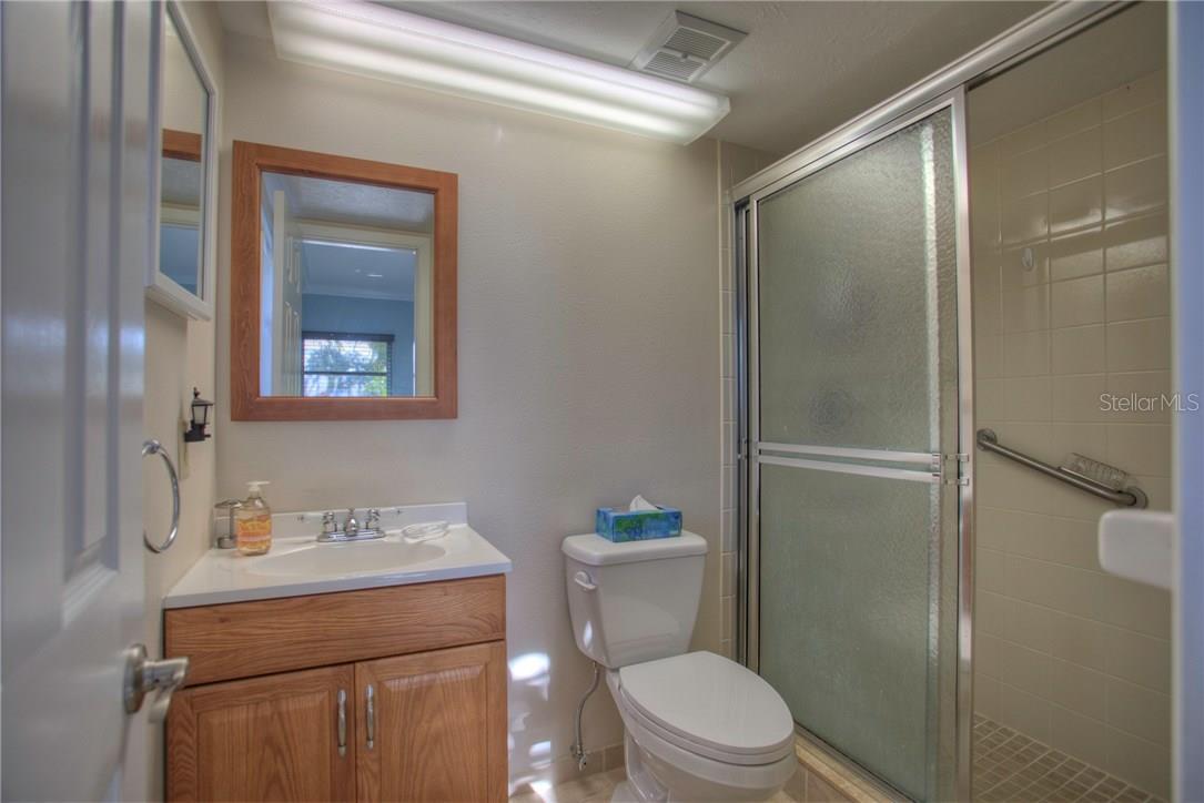 PALM-AIRE AT DESOTO LAKES CNTRY - Residential Lease