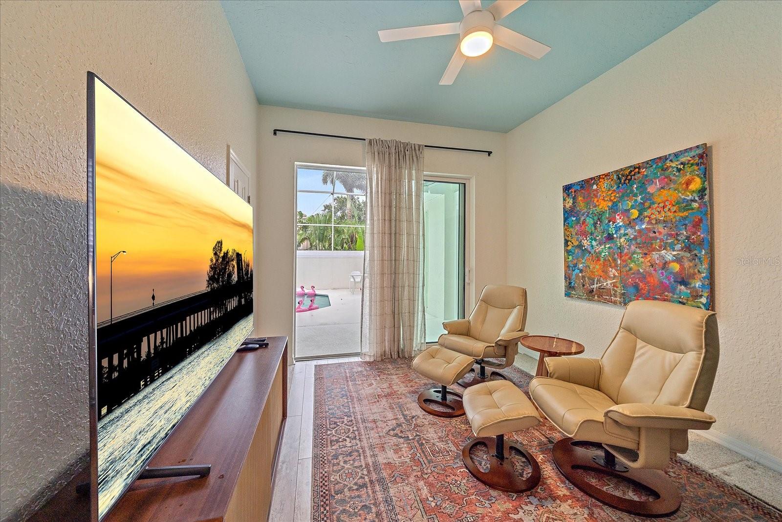 UNIVERSITY PARK GOLF AND COUNTRY CLUB - Residential