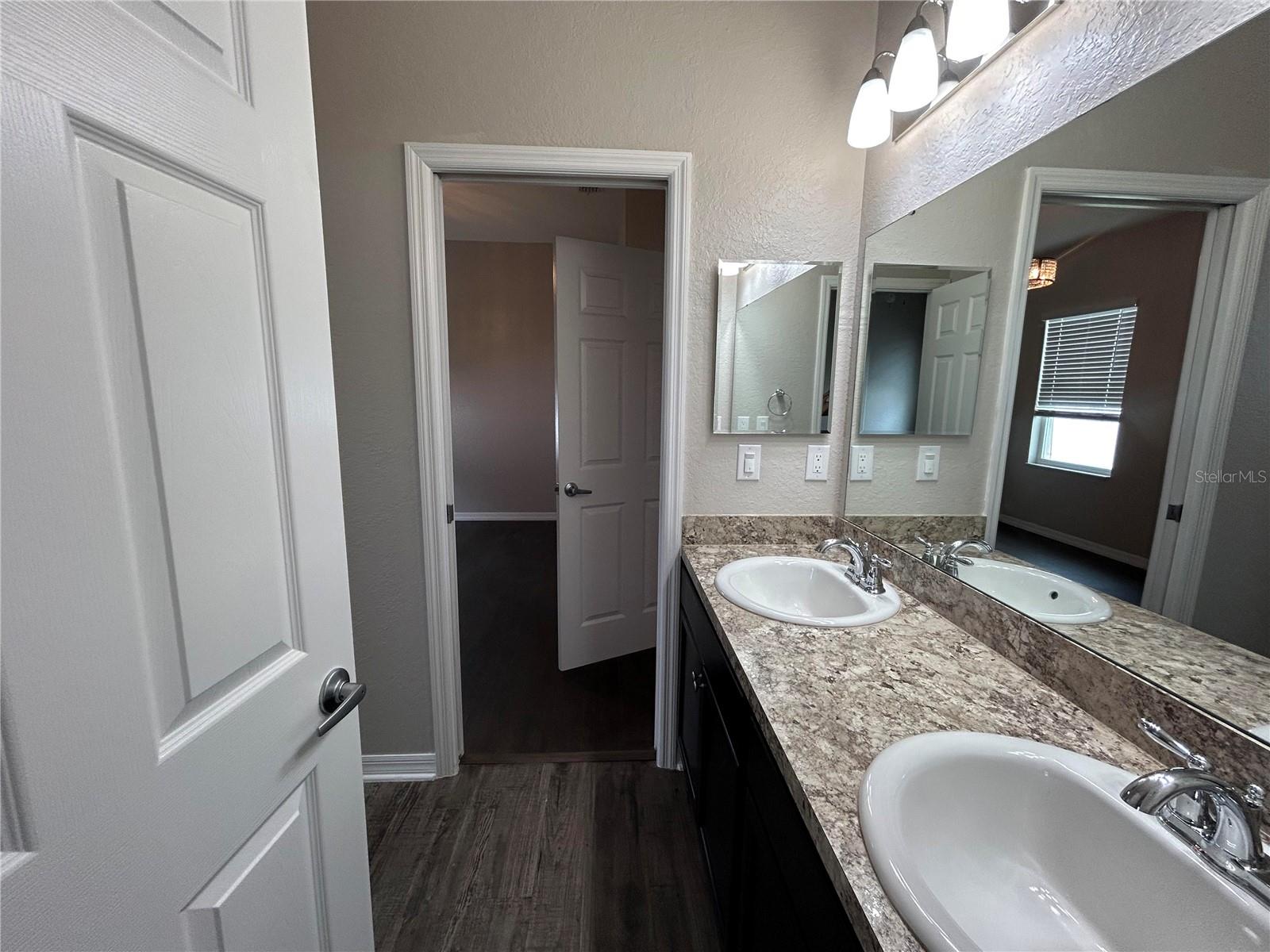 TRACT 5, THE LAKES - Residential Lease