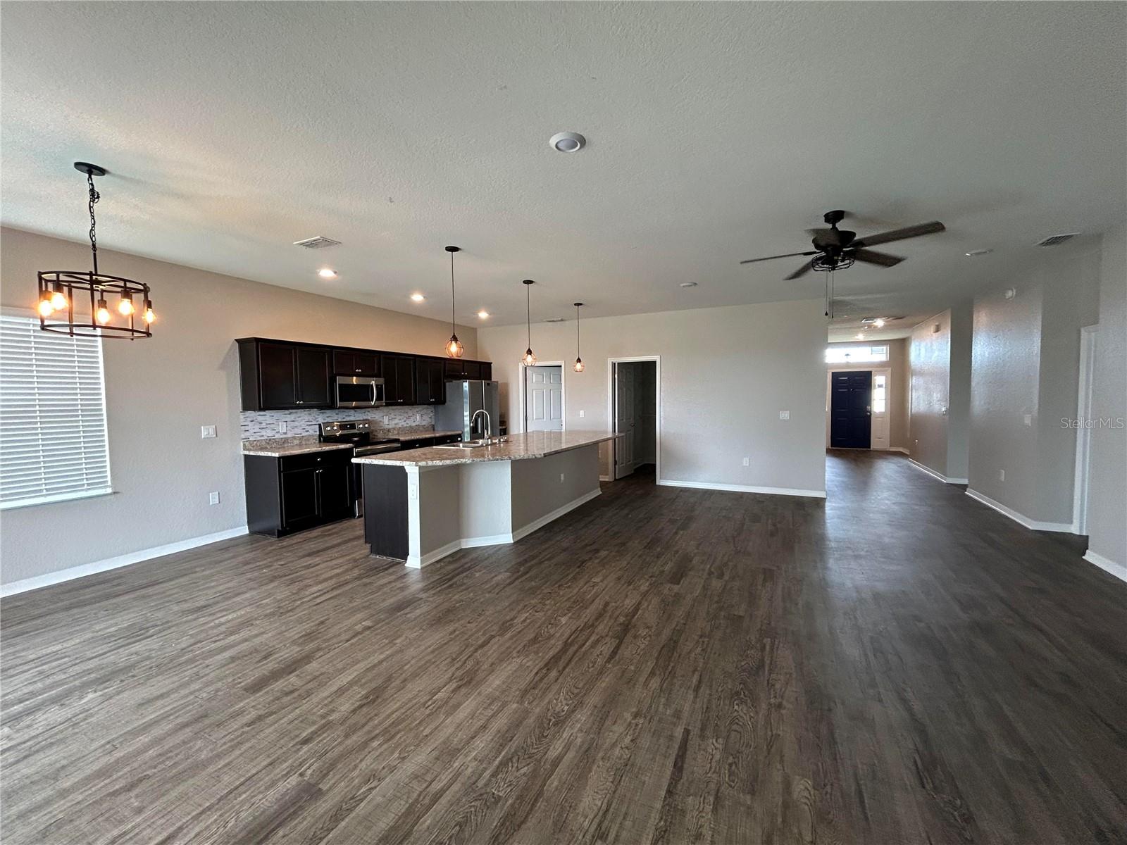 TRACT 5, THE LAKES - Residential Lease