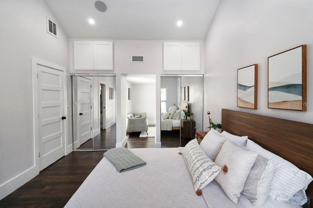 TAMPA OVERLOOK - Residential