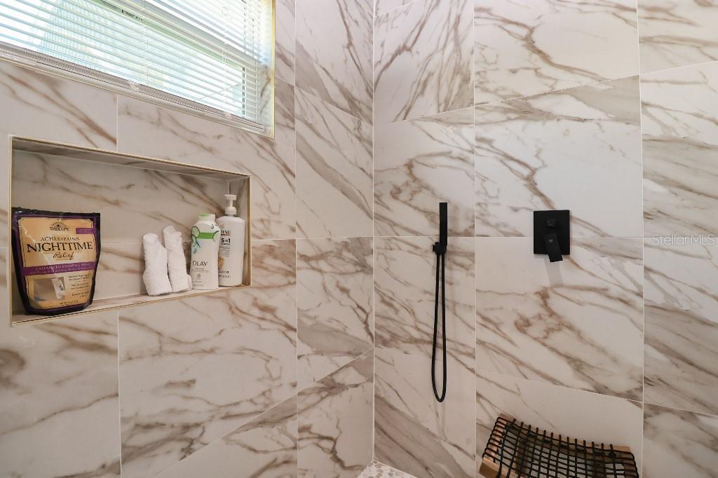 TAMPA OVERLOOK - Residential