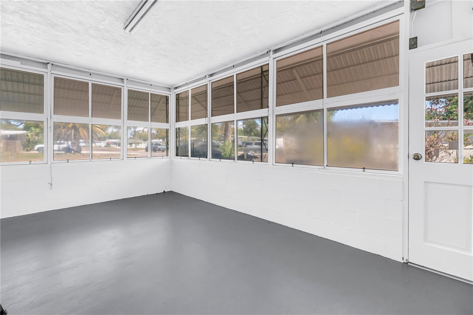 BAYSHORE GARDENS SEC 3 - Residential