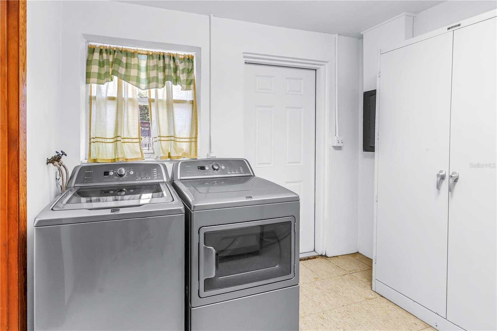 BAYSHORE GARDENS SEC 3 - Residential