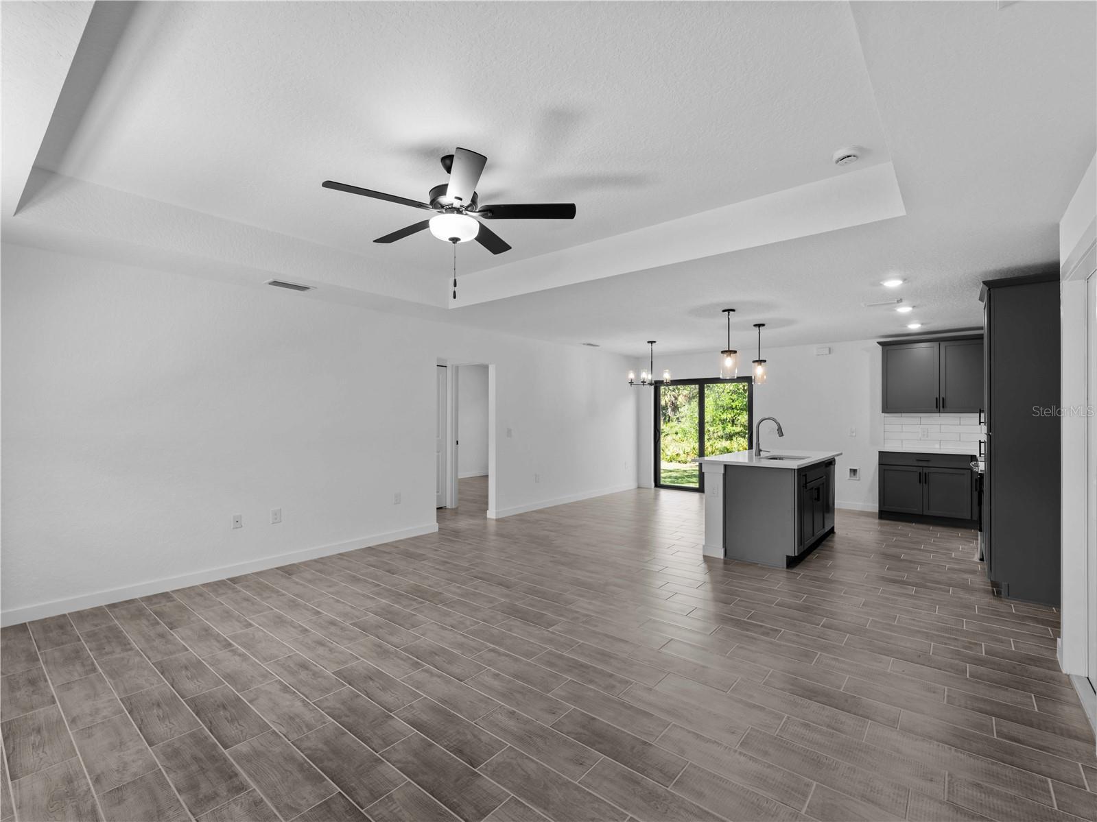 2372 BONANZA LANE