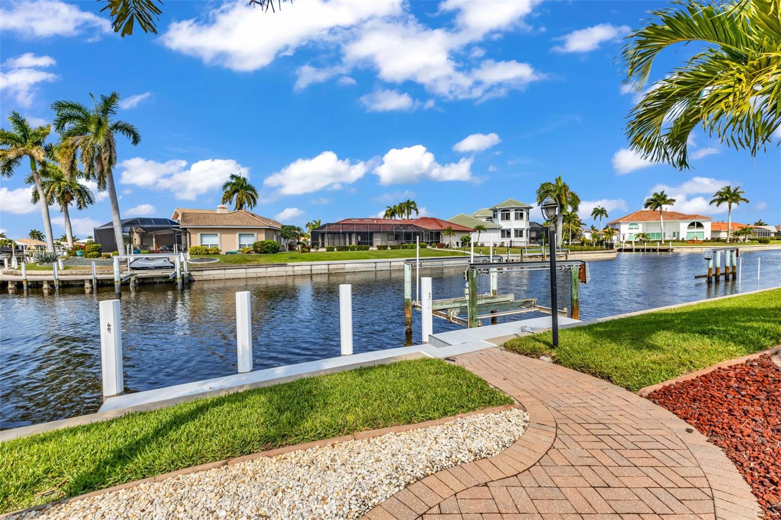 PUNTA GORDA ISLES SEC 11 - Residential