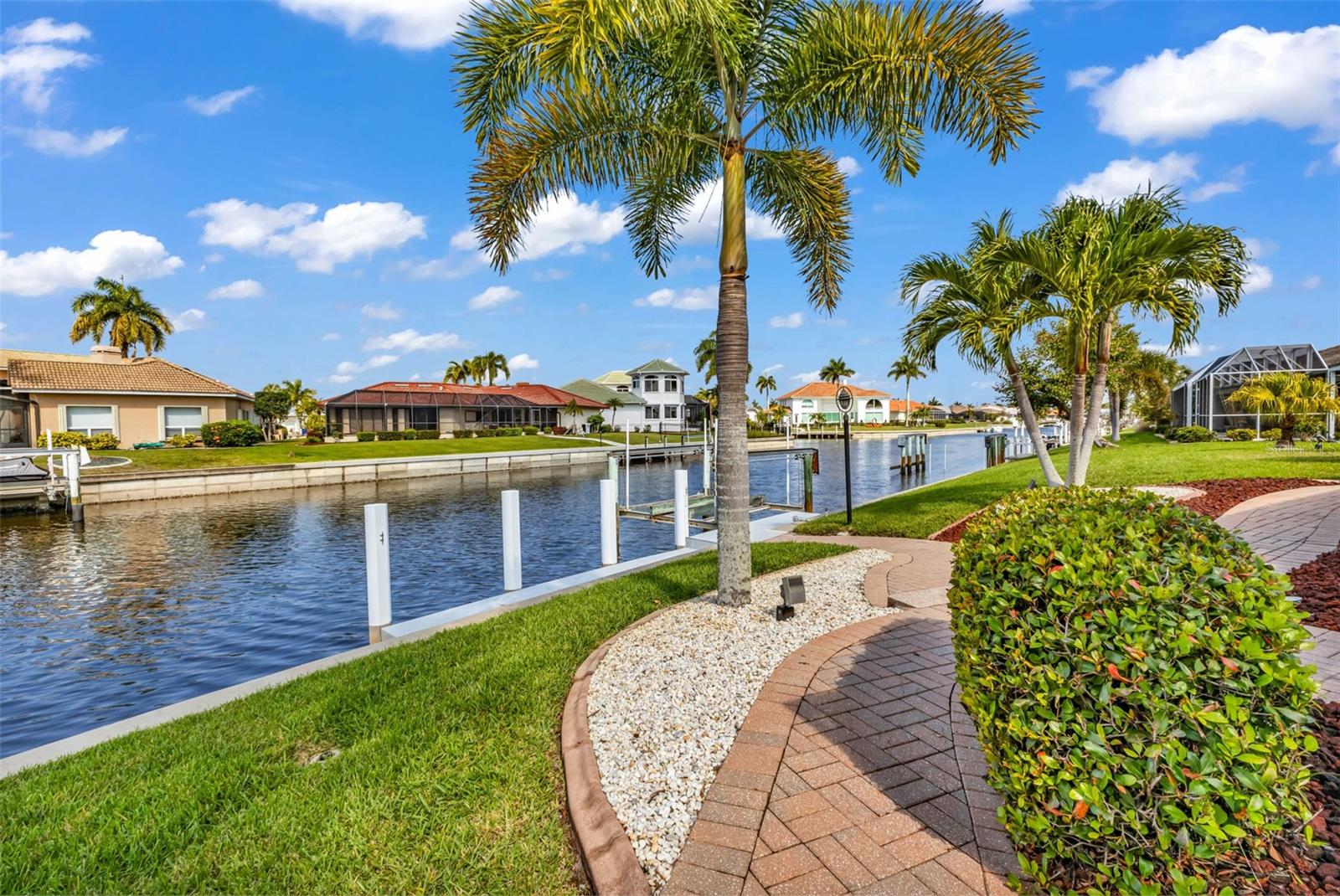 PUNTA GORDA ISLES SEC 11 - Residential