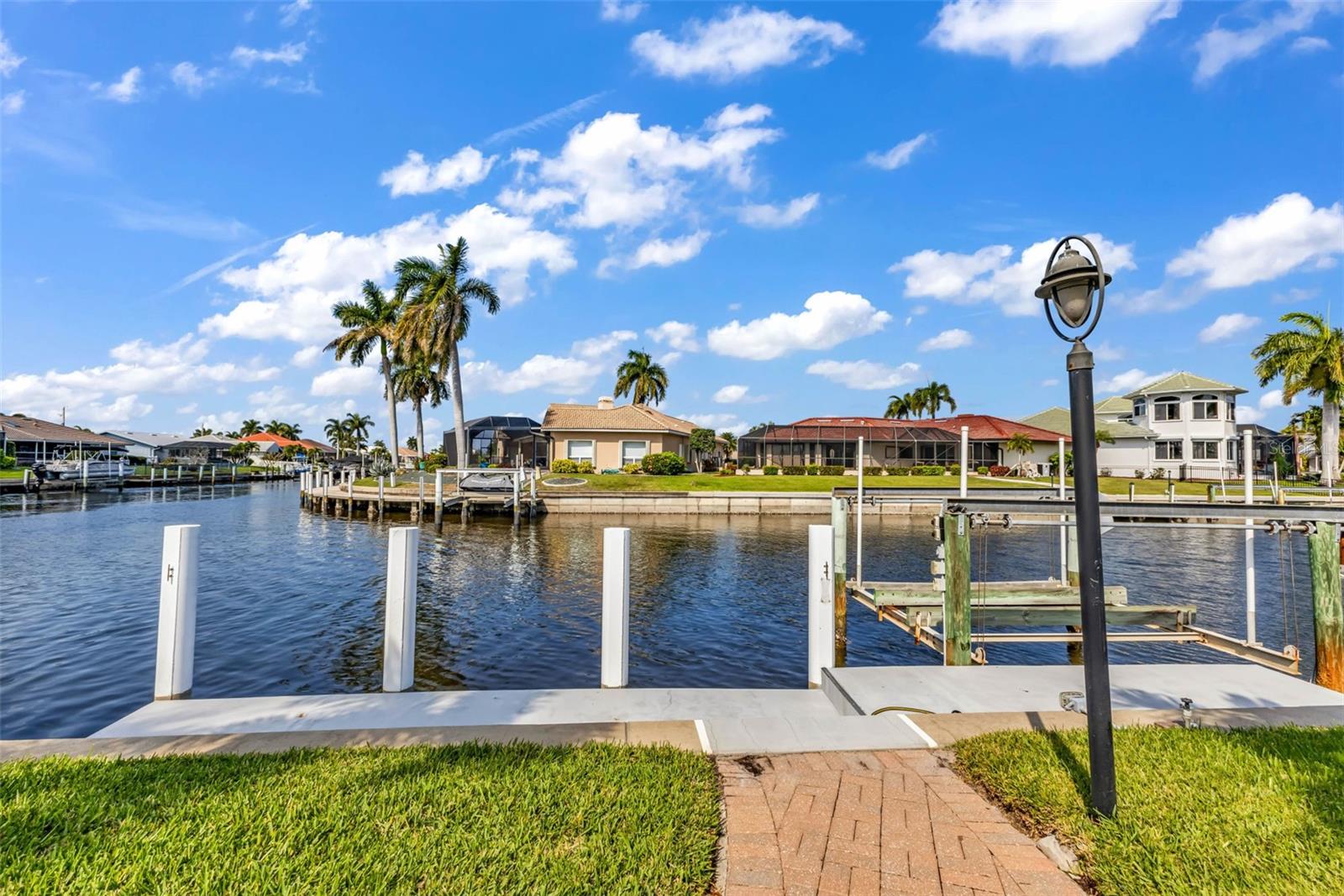 PUNTA GORDA ISLES SEC 11 - Residential