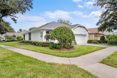 A home in DELAND