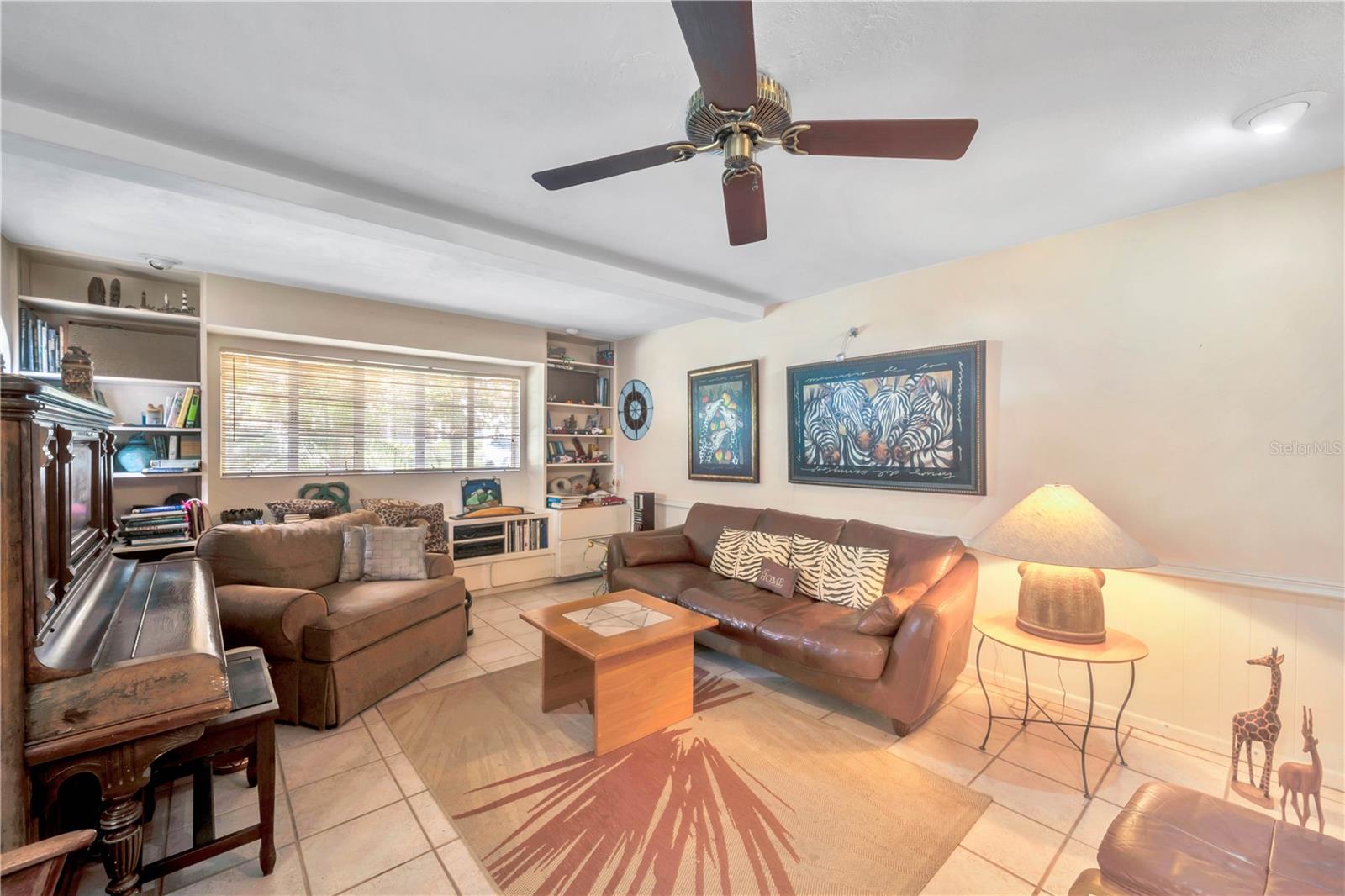Photo 6 of 20 of 942 POINCIANA LANE house