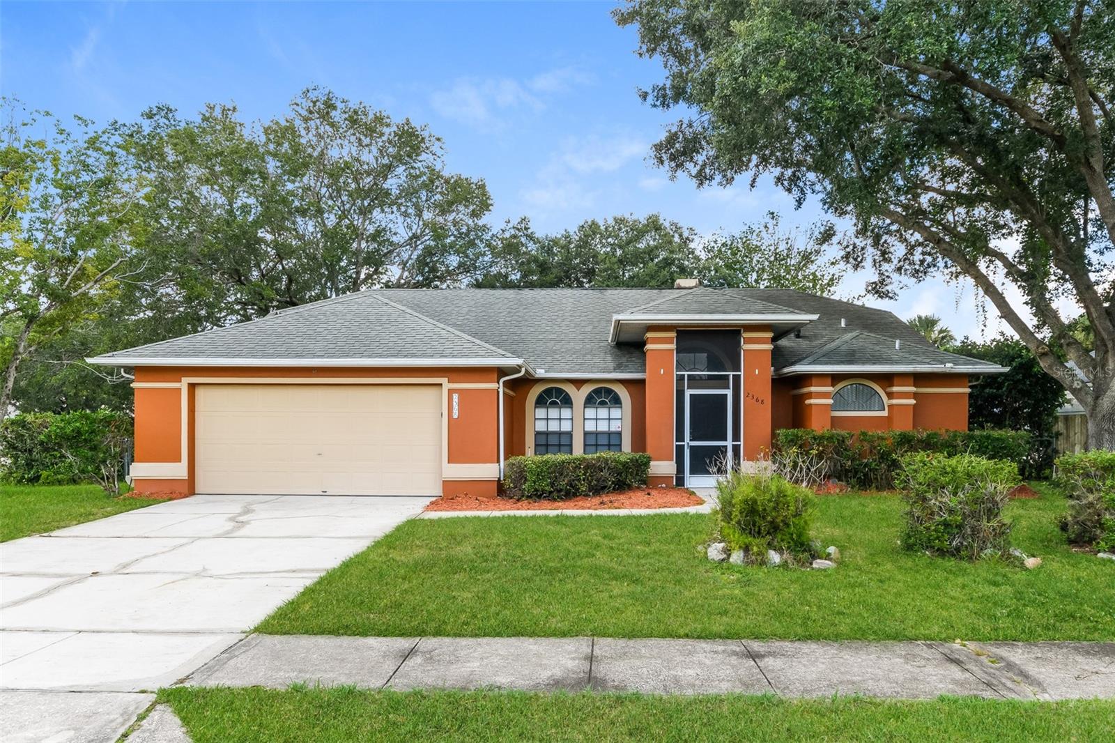 Experience comfort in this spacious 3-bedroom, 2-bathroom pet-friendly home spanning 1,817 sq. ft. With ample space for relaxation and entertainment, this home offers a versatile living arrangement.