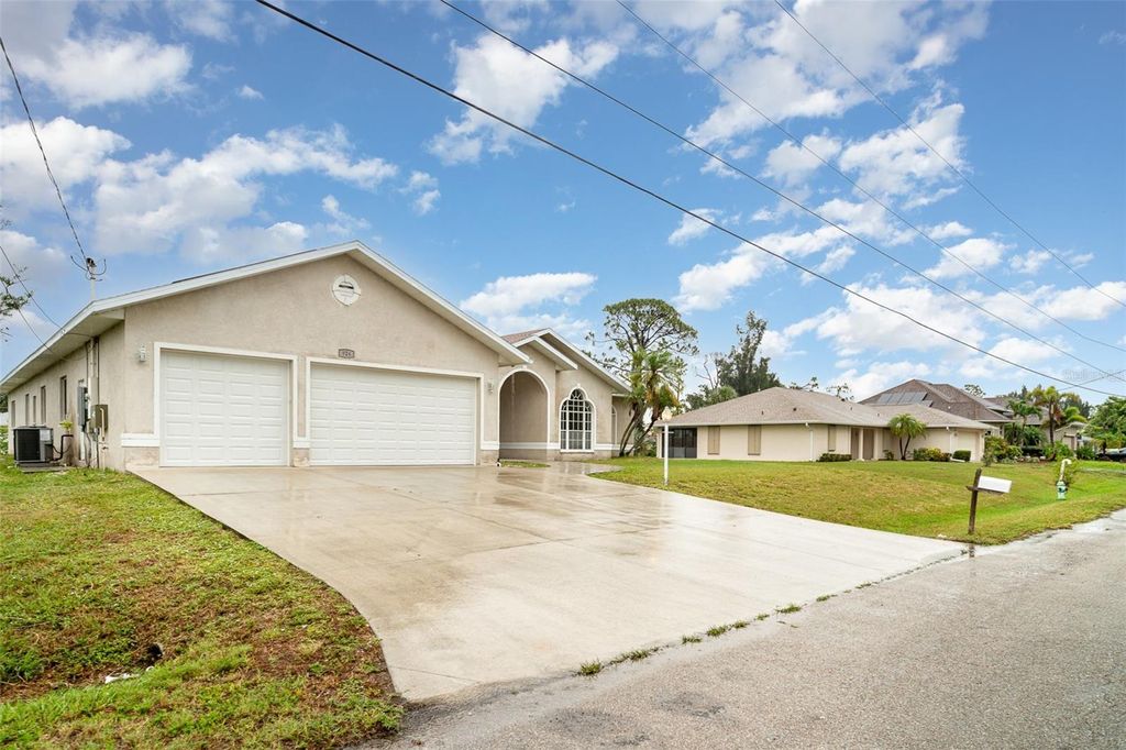 Photo of 924 Texas Street, Englewood, FL 34223 (MLS # O6315608)