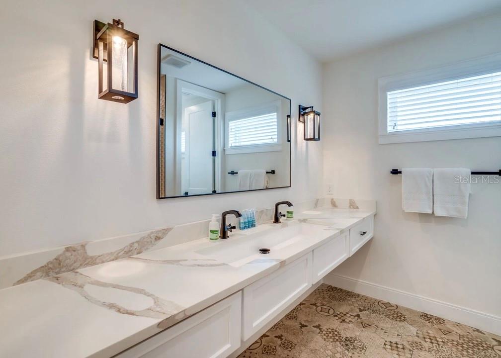 7044700; BIMINI BAY ESTATES; LOT 61; PB 8/75 - Residential