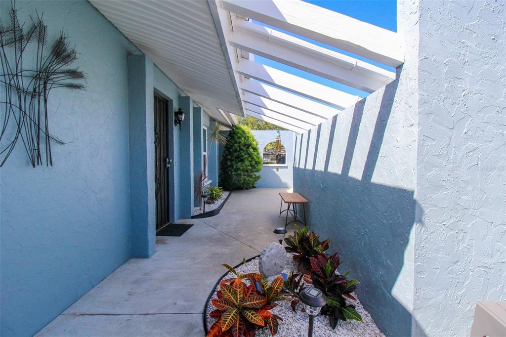 TAMARON - Residential Lease