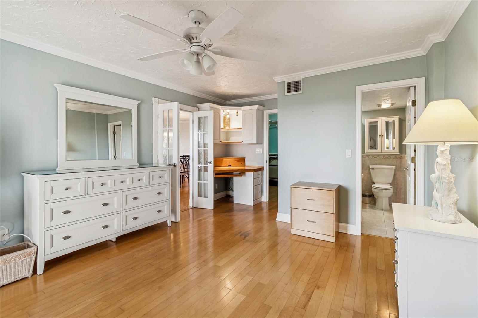 COVE CAY VILLAGE IV - Residential