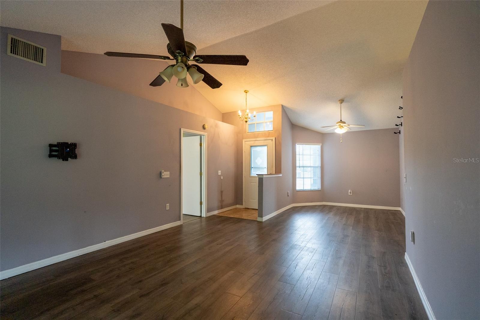 PLANTERS WALK - Residential