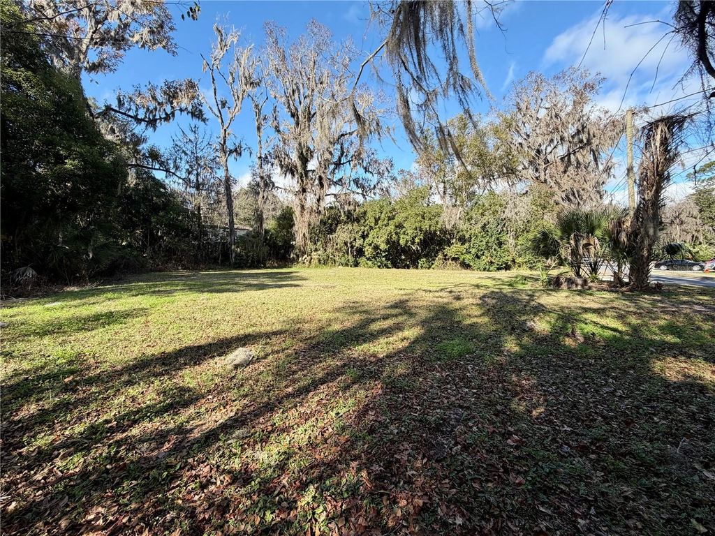 Photo of 104 SW 23rd Street, Gainesville, FL 32607 (MLS # GC537363)