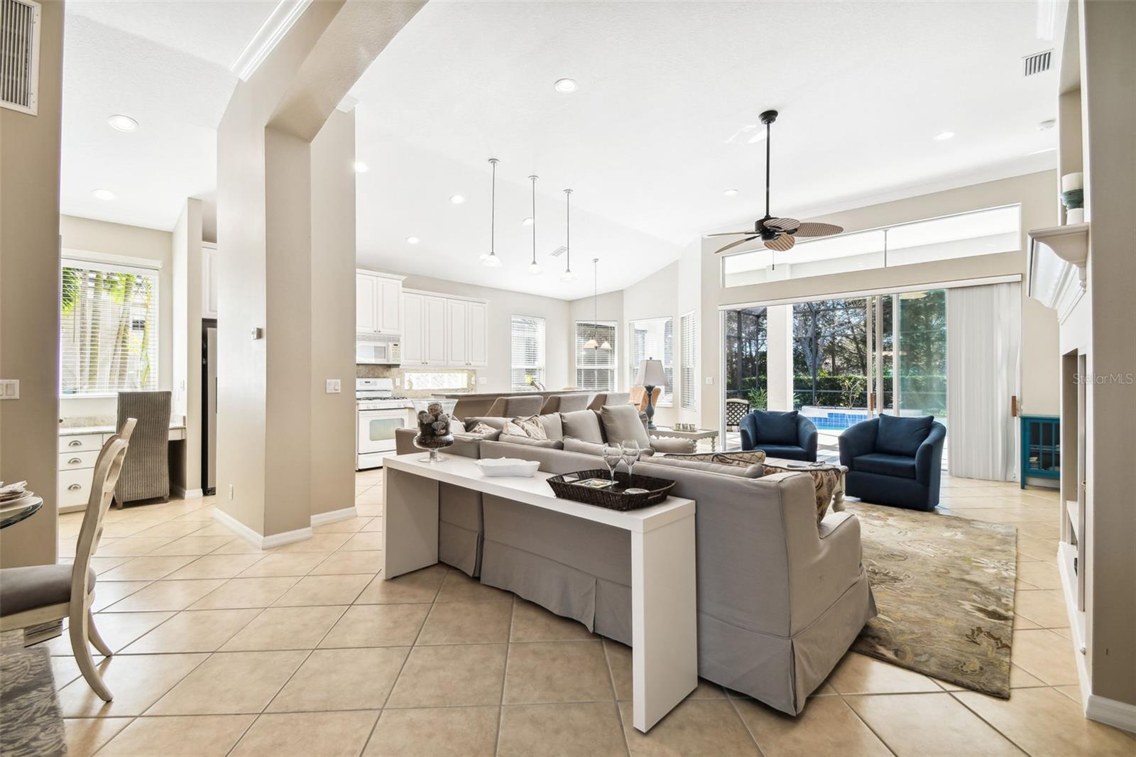 LAKEWOOD RANCH COUNTRY CLUB VILLAGE HH - Residential Lease